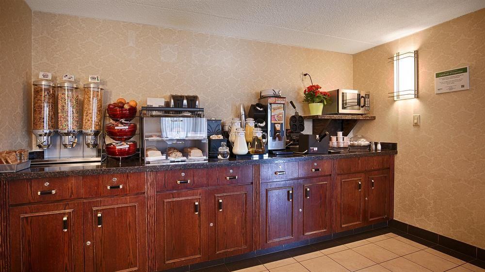 Best Western Halton Hills Джорджтаун Екстериор снимка