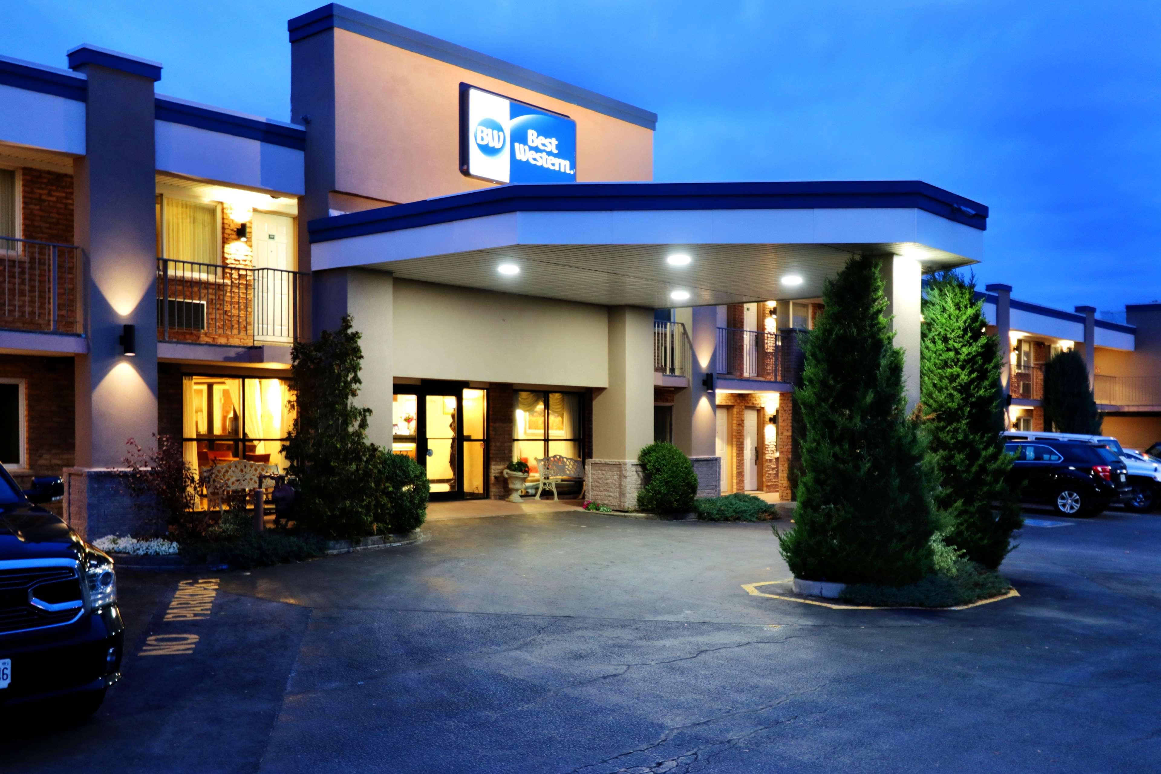 Best Western Halton Hills Джорджтаун Екстериор снимка