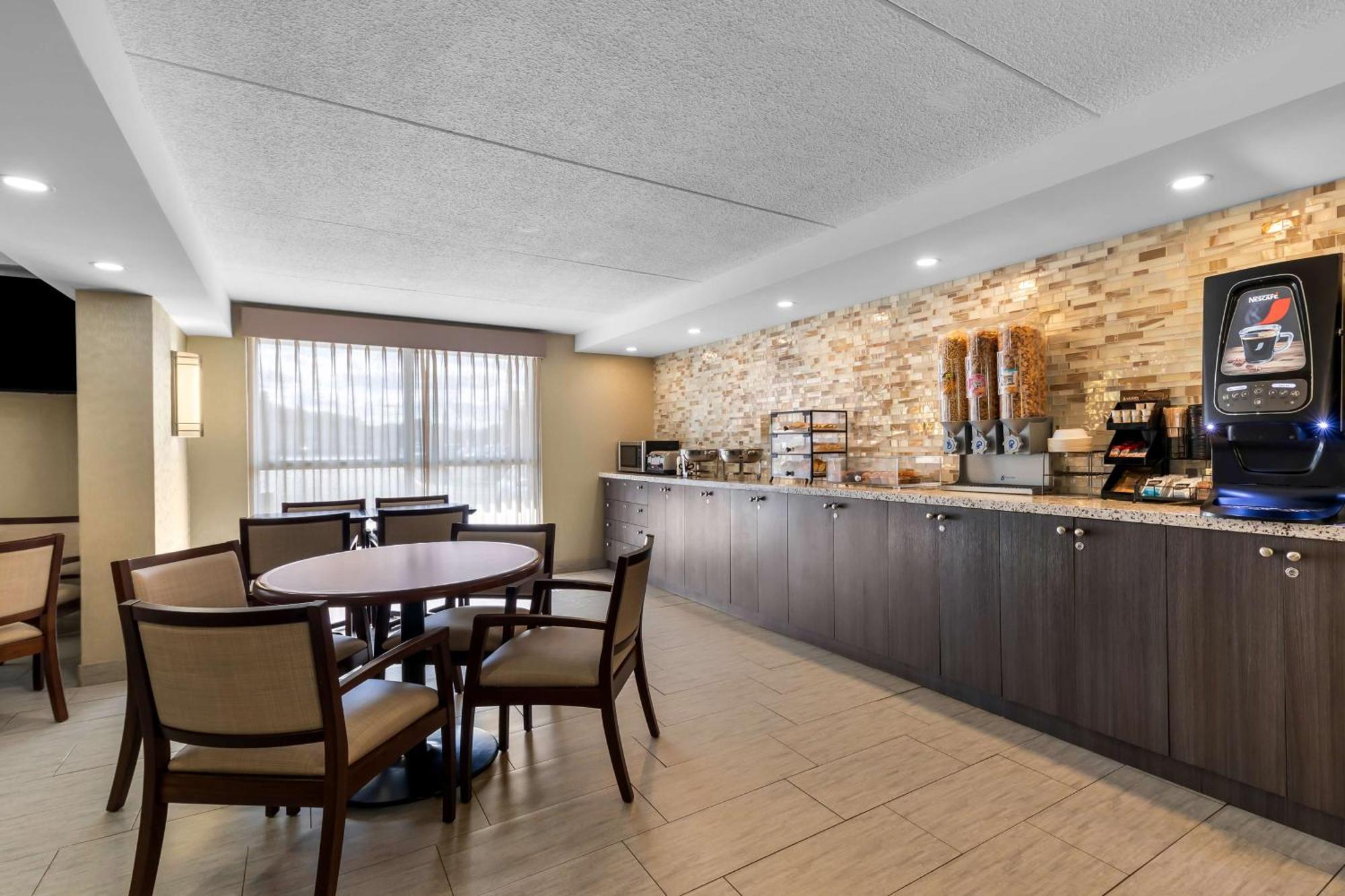 Best Western Halton Hills Джорджтаун Екстериор снимка