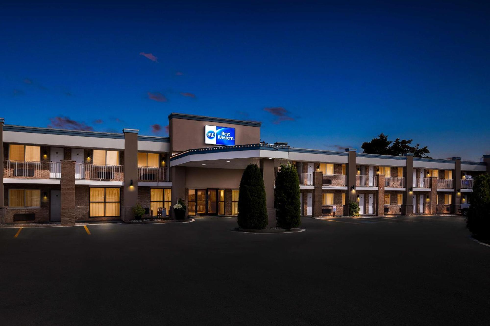 Best Western Halton Hills Джорджтаун Екстериор снимка