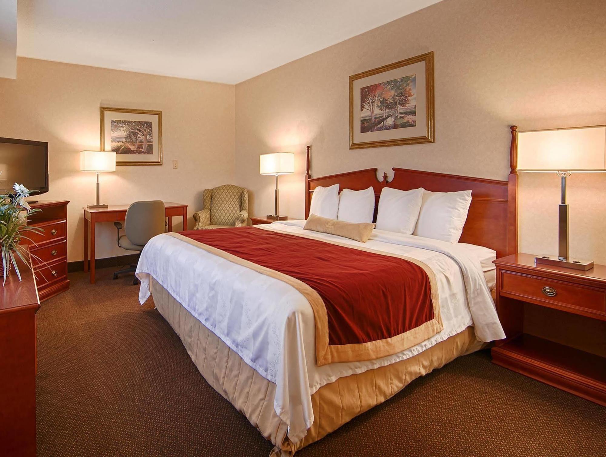 Best Western Halton Hills Джорджтаун Екстериор снимка